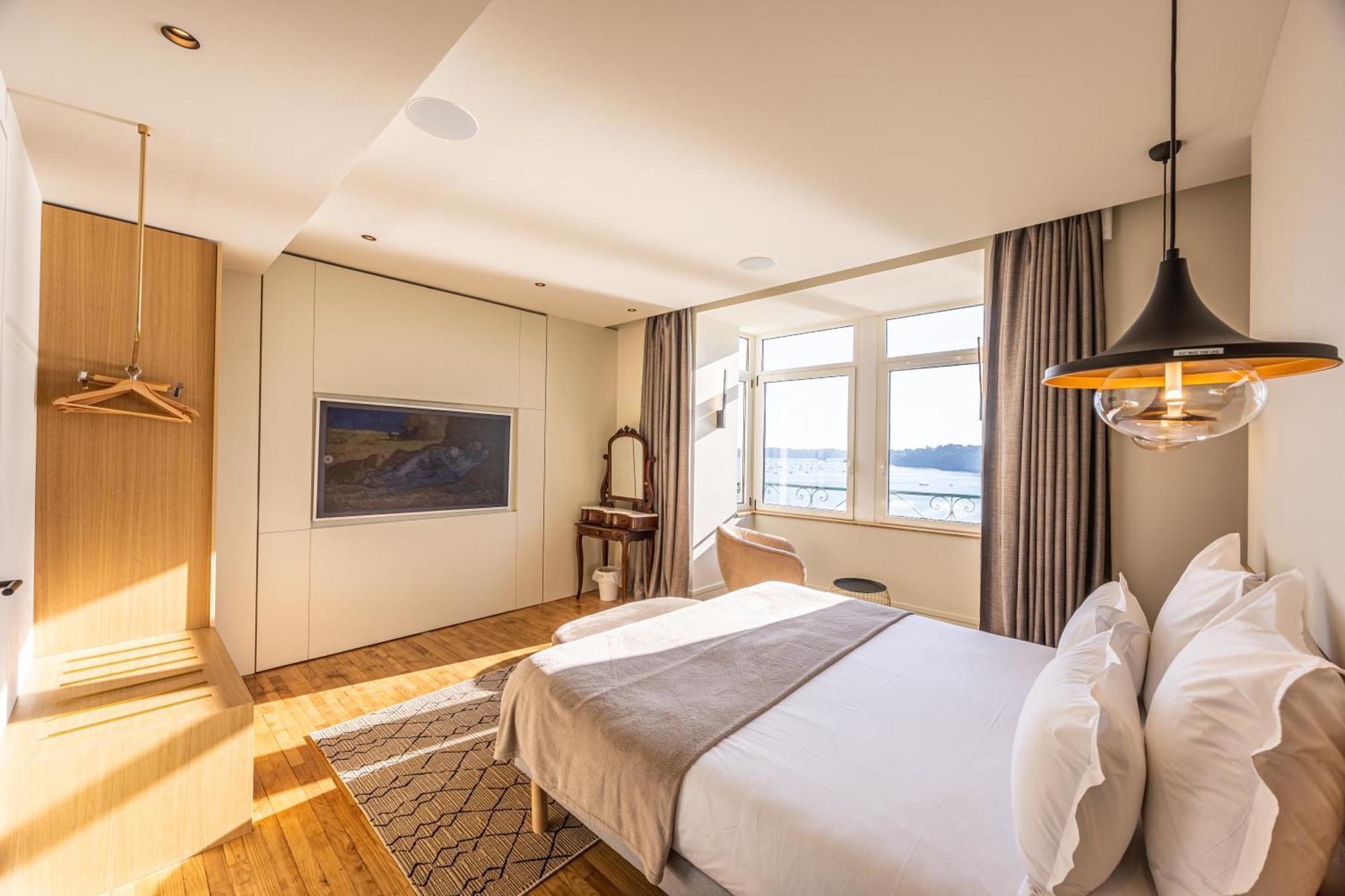 Restaurant Hotel Didier Meril Динар Экстерьер фото